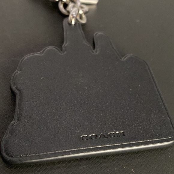 NWOT COACH NYC New York Skyline Leather Key Fob Bag Charm Keychain 58506 - Picture 4 of 5